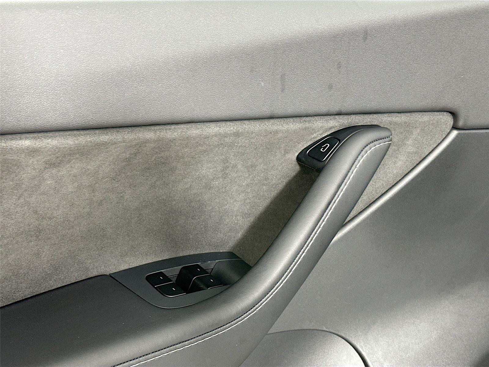 2021 Tesla Model Y Long Range photo 18