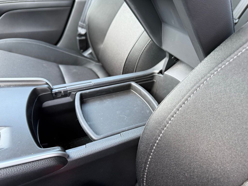 2022 Honda Accord LX photo 23