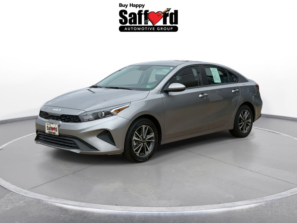2024 Kia Forte LXS's photo