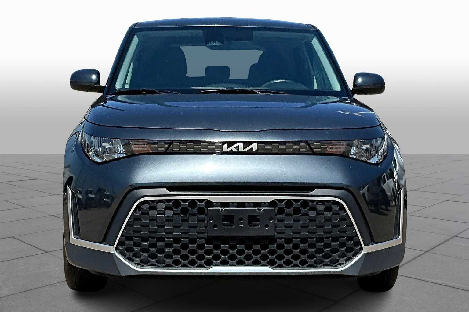 2023 Kia Soul LX photo 3
