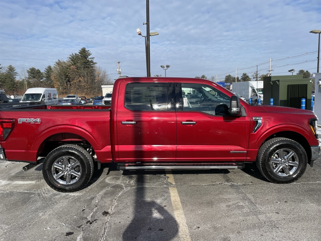 2025 Ford F-150 XLT photo 2