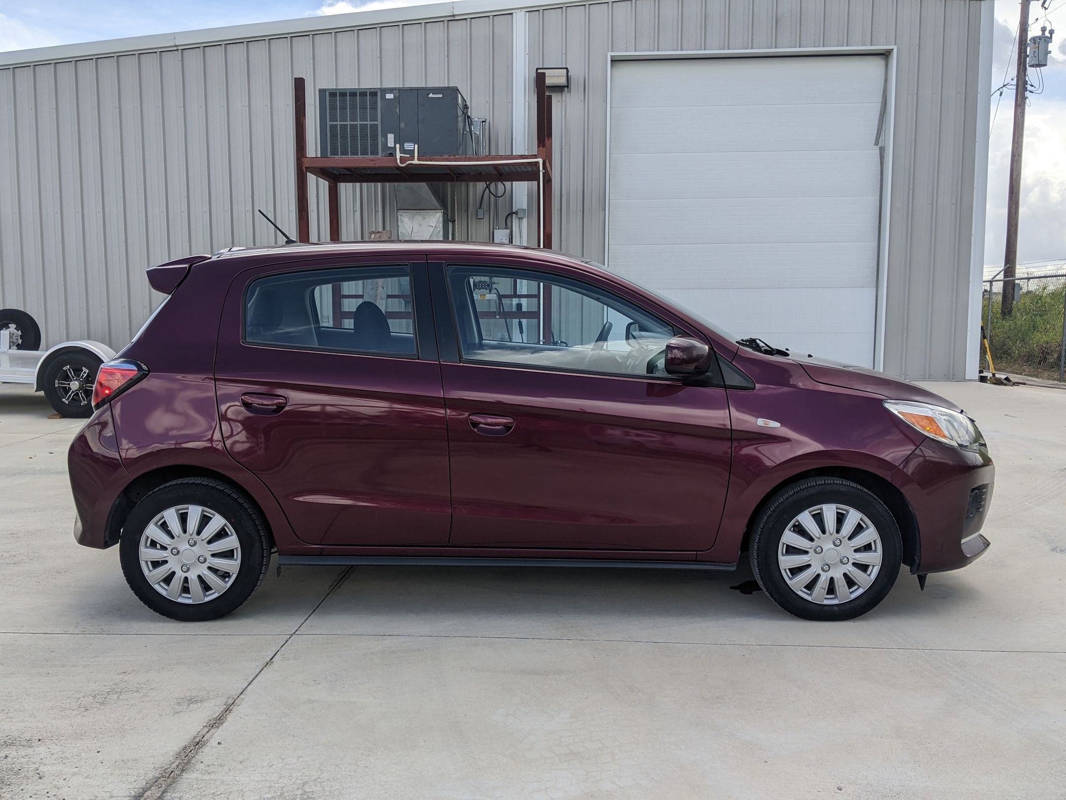 2021 Mitsubishi Mirage ES photo 2