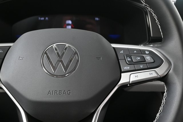 2025 Volkswagen Taos S photo 9