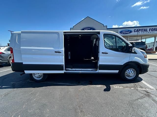 2025 Ford Transit photo 32