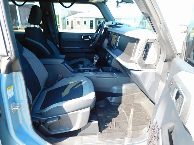 2023 Ford Bronco Base photo 17