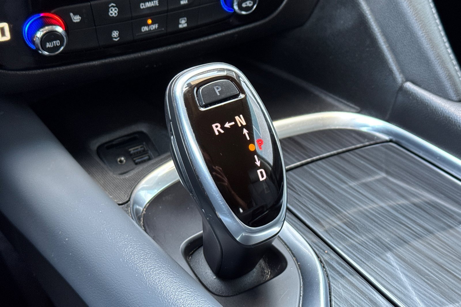 2021 Buick Enclave Essence photo 25