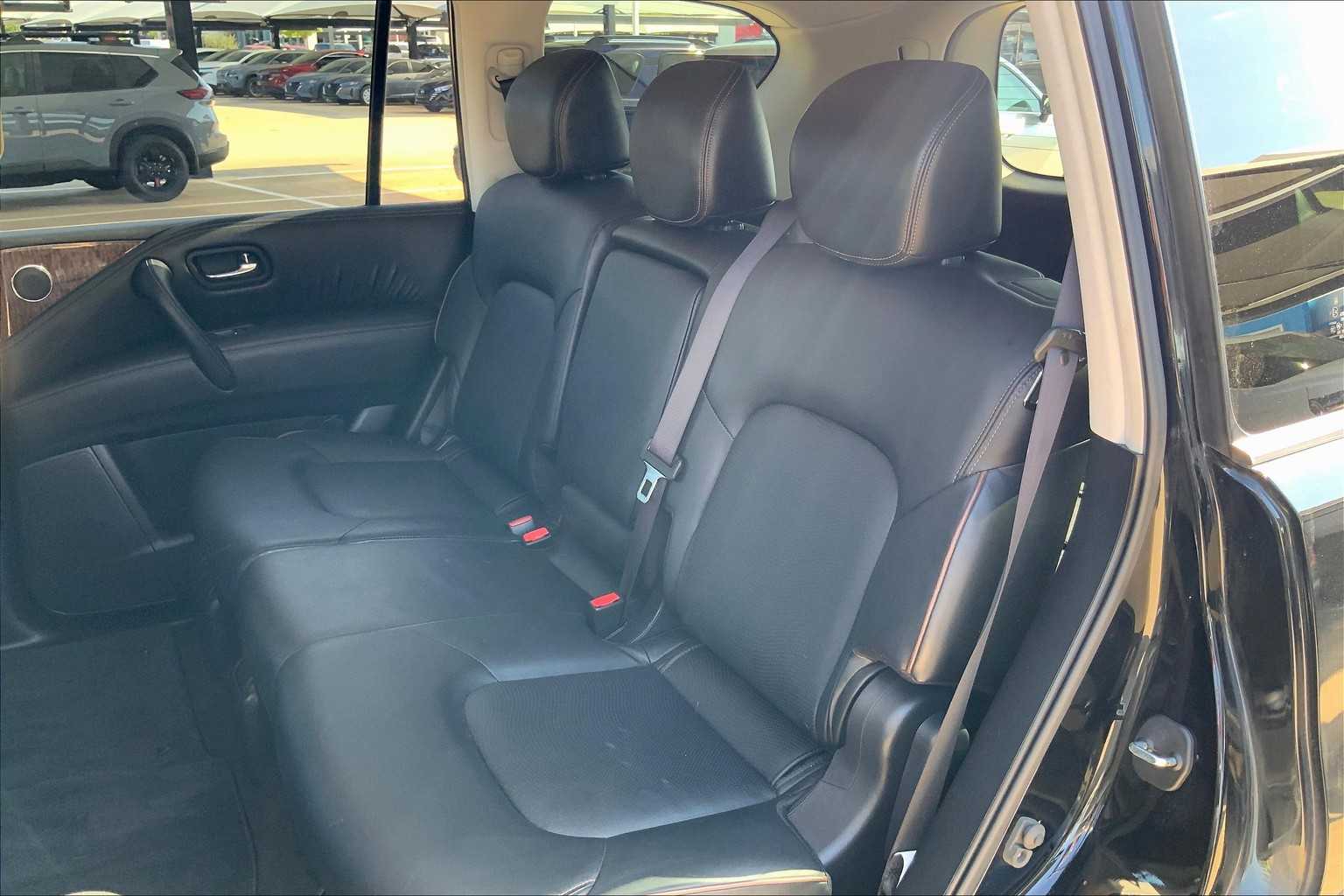 2018 Nissan Armada SL photo 17