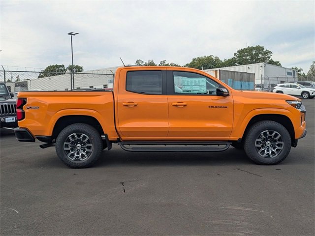 2026 Chevrolet Colorado Z71 photo 2