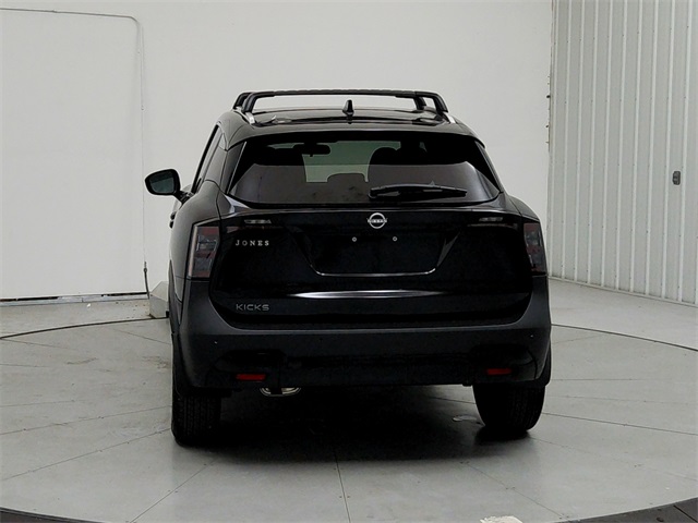 2025 Nissan Kicks SV photo 2
