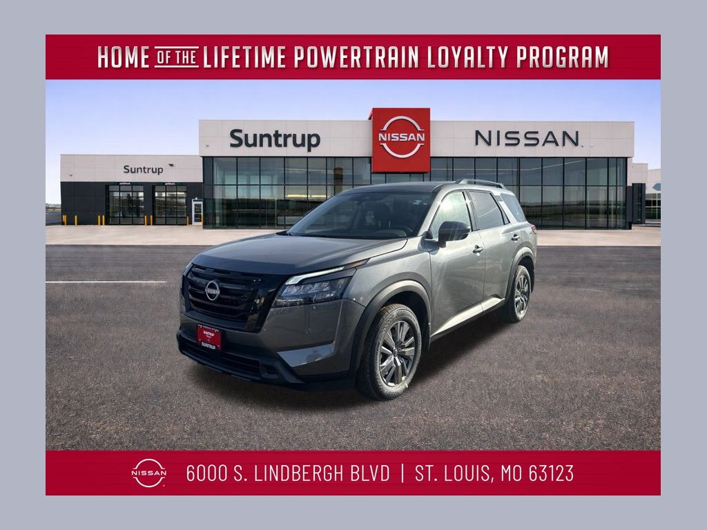 2025 Nissan Pathfinder SV's photo