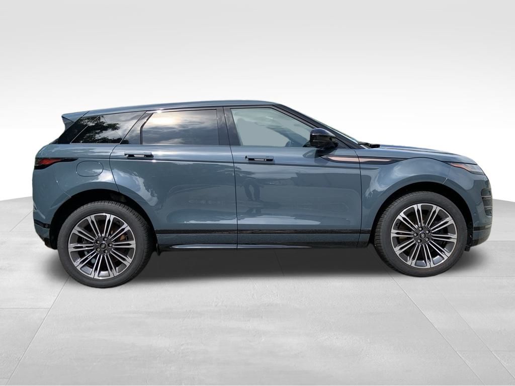 2024 Land Rover Range Rover Evoque Dynamic SE photo 3