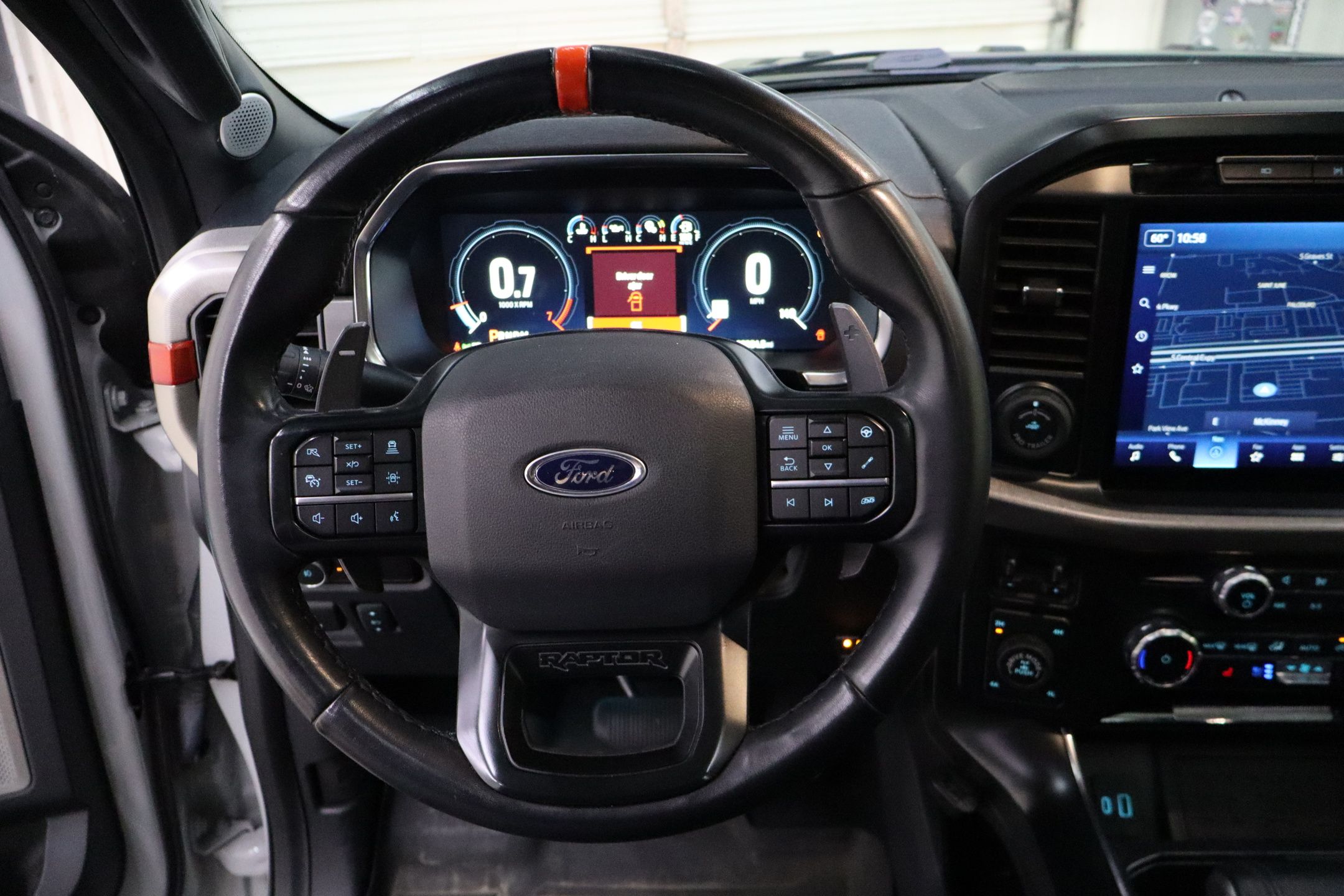 2023 Ford F-150 Raptor photo 16