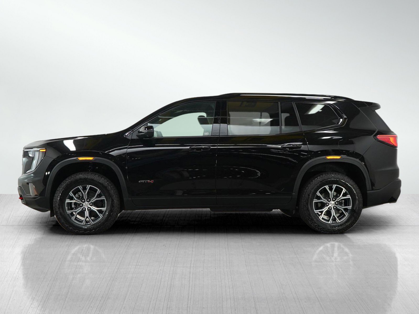 Used 2025 GMC Acadia AT4 with VIN 1GKENPRSXSJ273548 for sale in Roseville, Minnesota