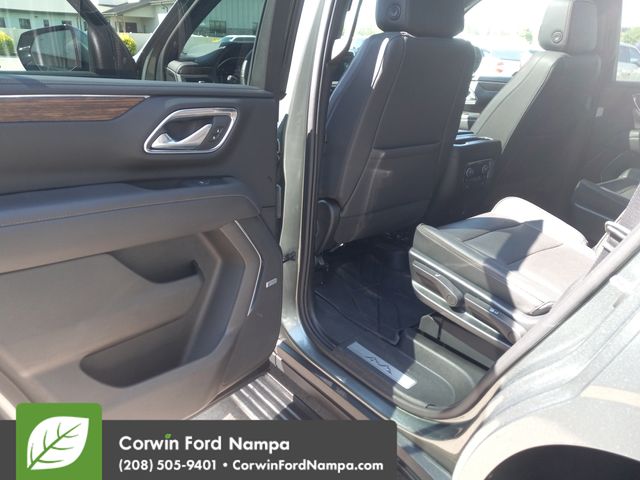 Used 2023 Green Chevrolet High Country image 27