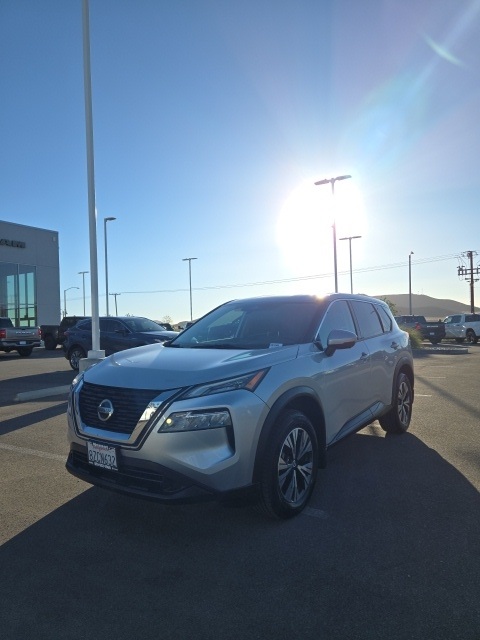 2021 Nissan Rogue SV photo 3