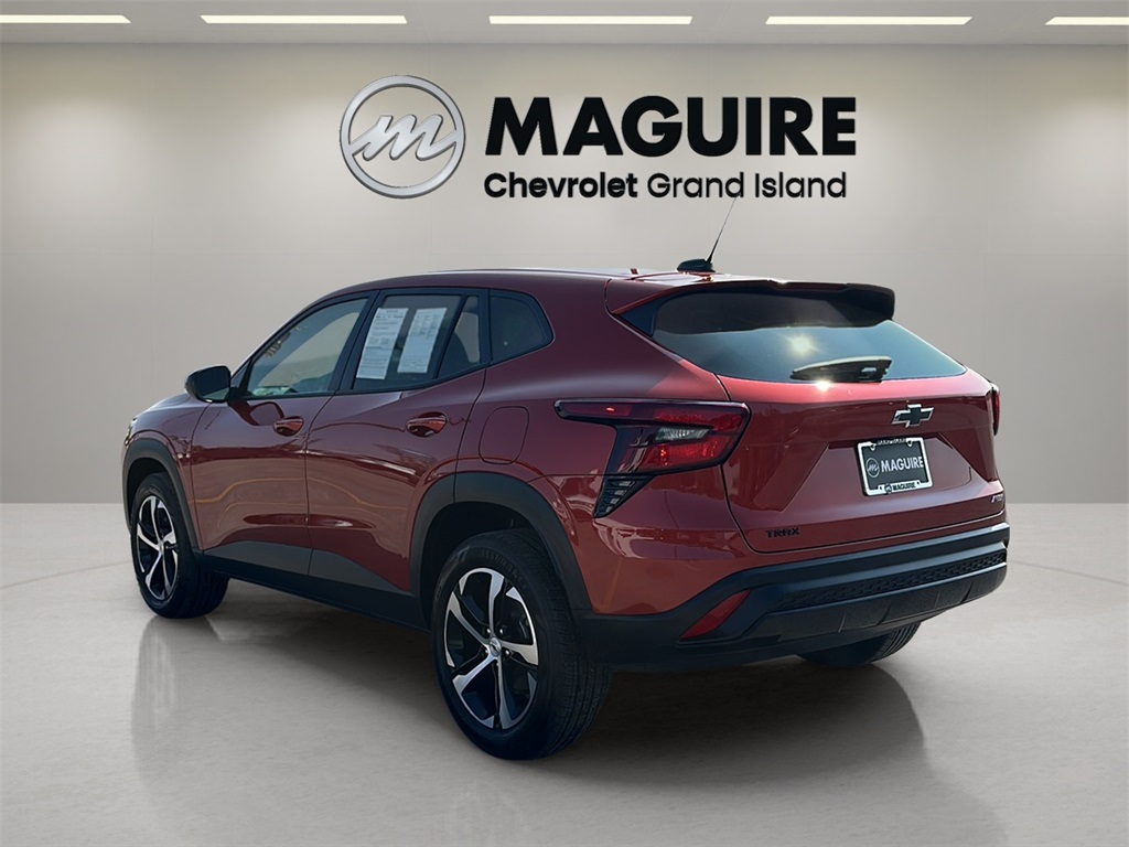2024 Chevrolet Trax photo 3
