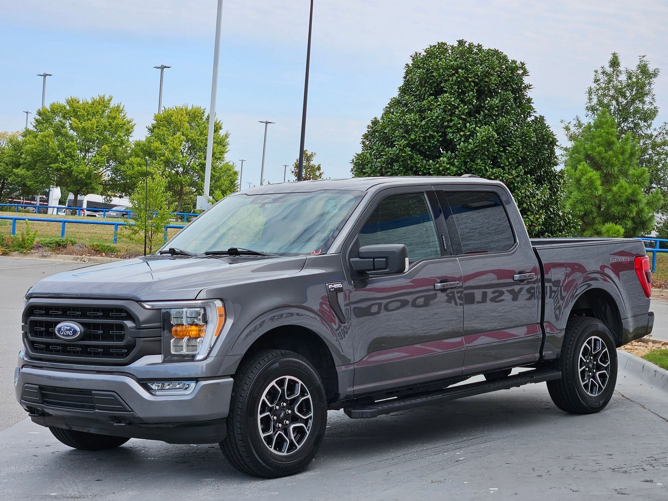 2023 Ford F-150 XLT photo 3
