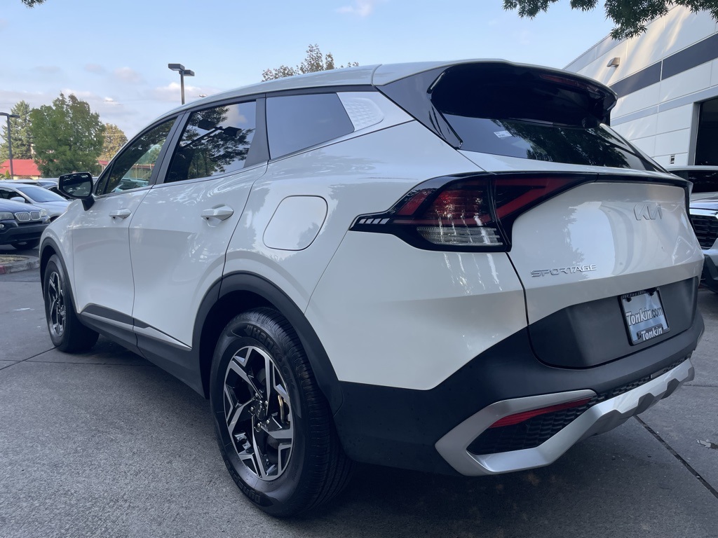 2024 Kia Sportage LX photo 7
