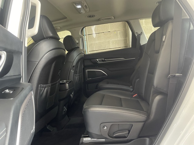 2025 Kia Telluride S photo 25