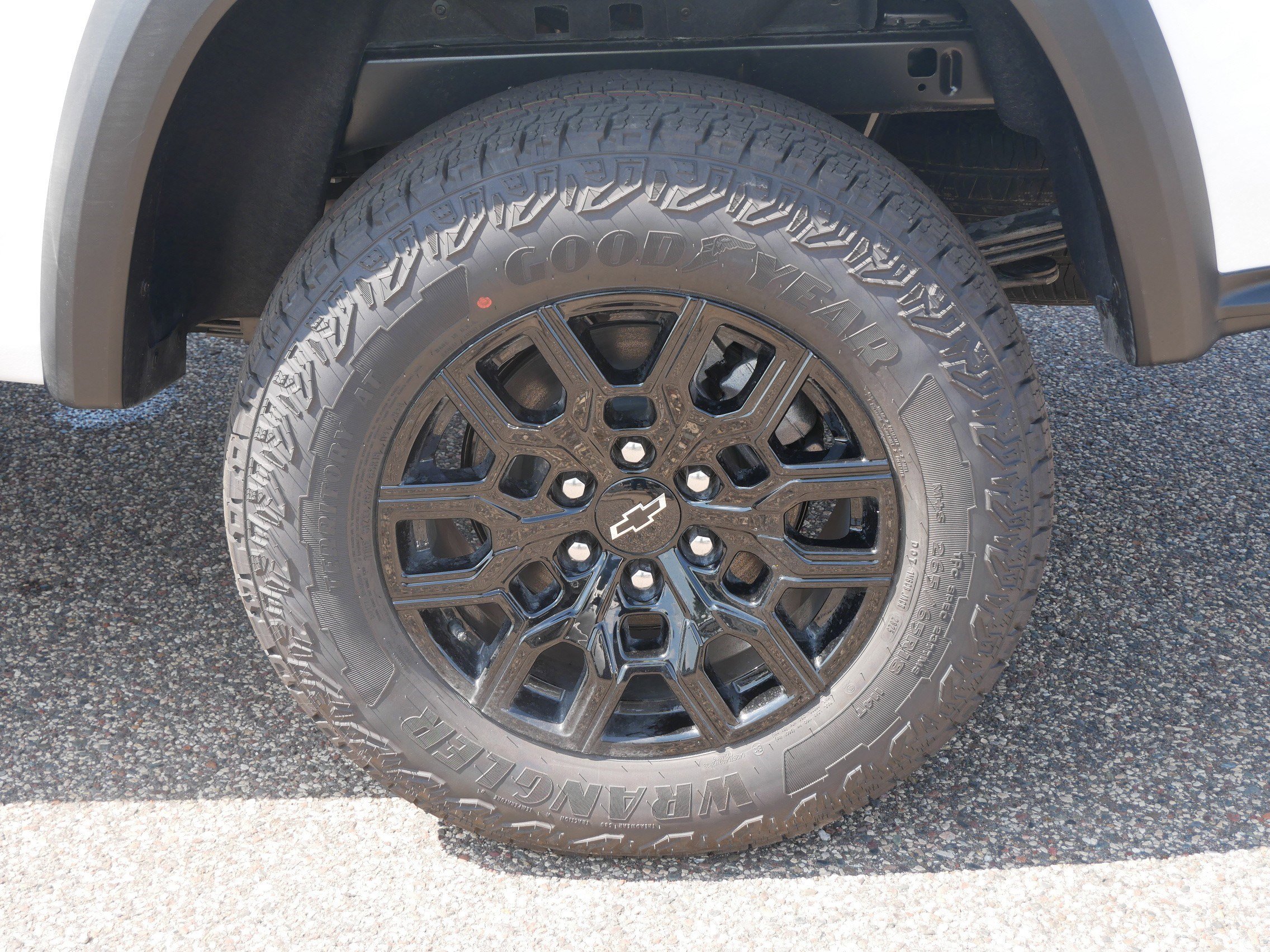 2026 Chevrolet Colorado Trail Boss photo 3