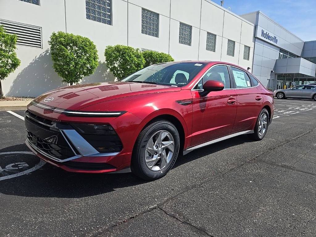 2025 Hyundai Sonata SE photo 2