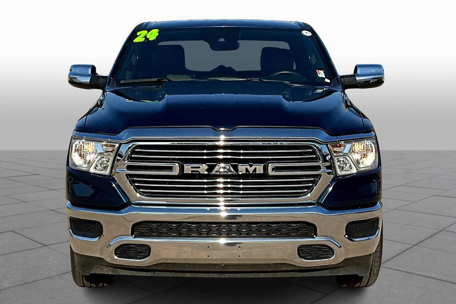 2024 Ram 1500 Laramie photo 3