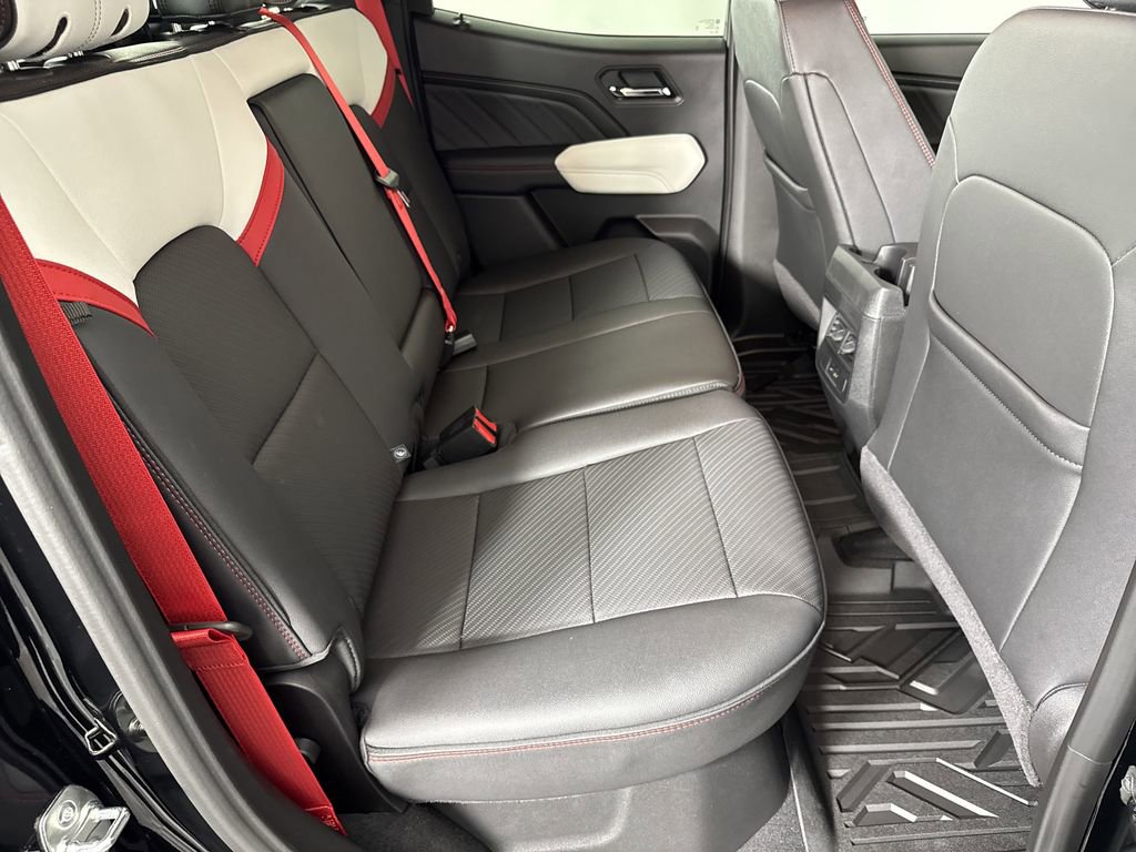 2025 Gmc Canyon AT4X photo 12