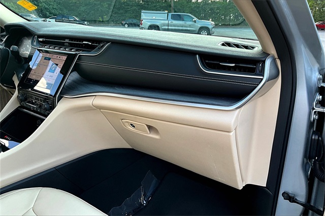 2022 Jeep Grand Cherokee Limited photo 24