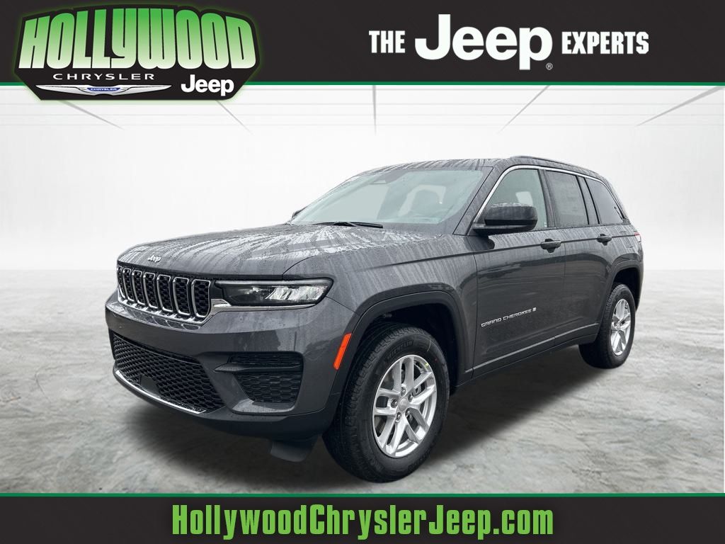 2025 Jeep Grand Cherokee Laredo's photo