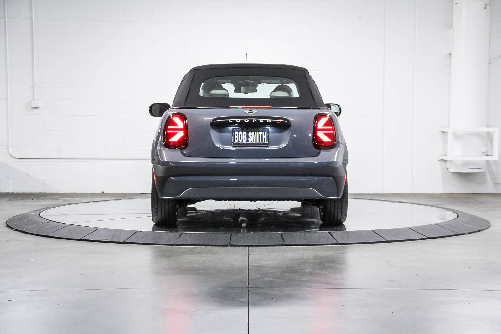 2026 Mini Cooper S Convertible Iconic photo 4