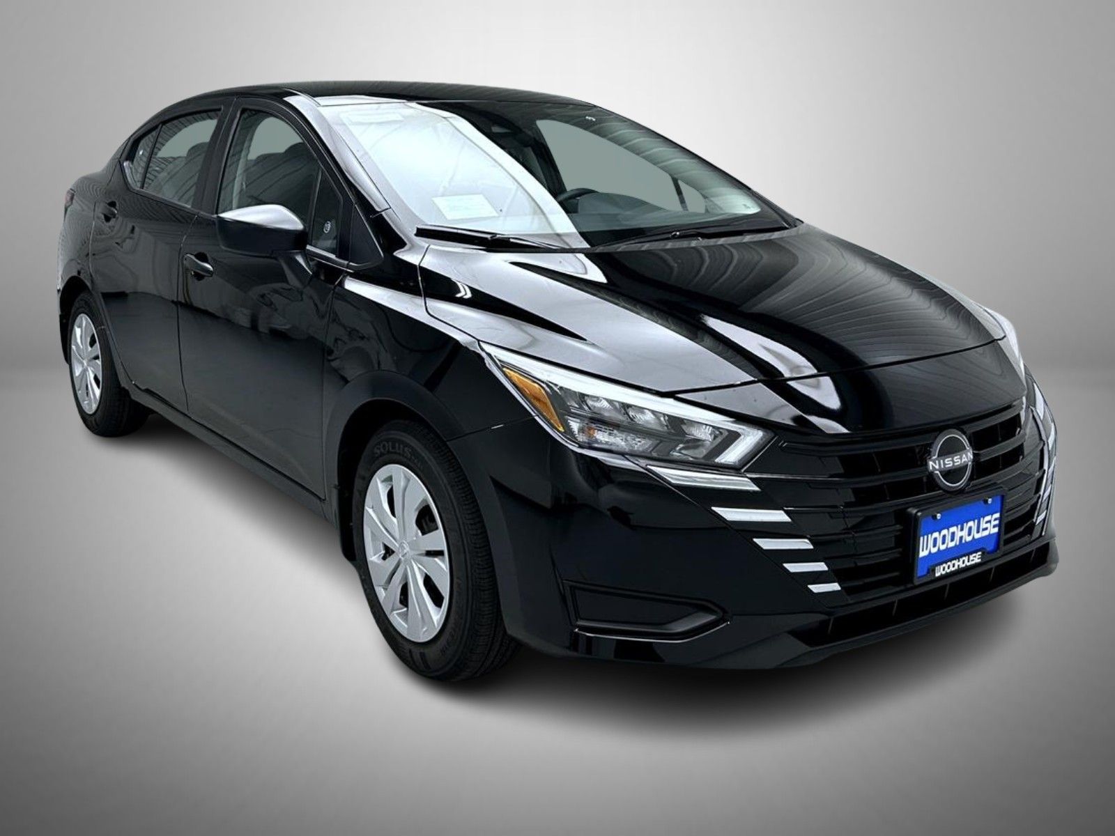 2025 Nissan Versa 1.6 S photo 3