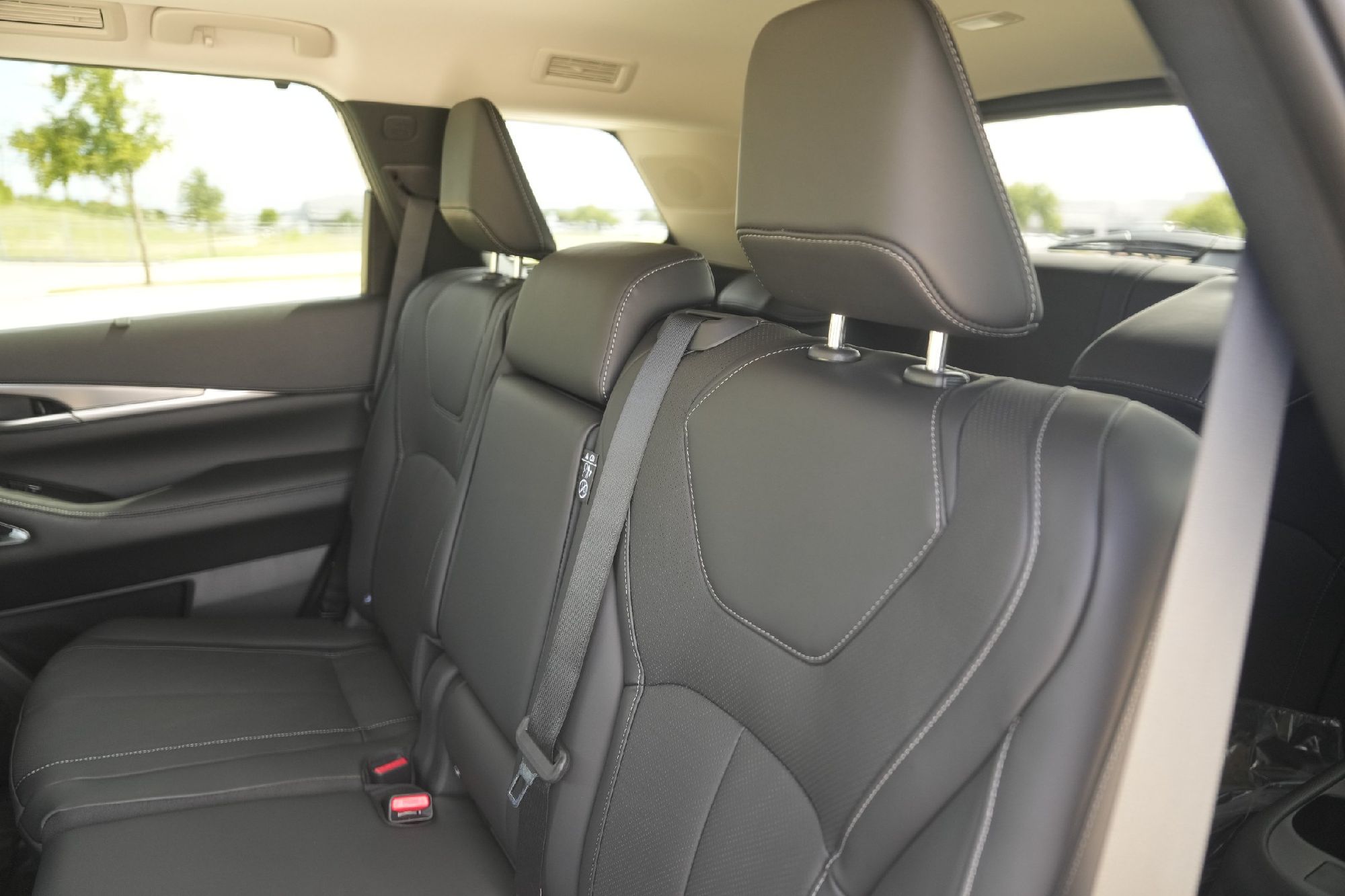 2026 Infiniti QX60 Luxe photo 19