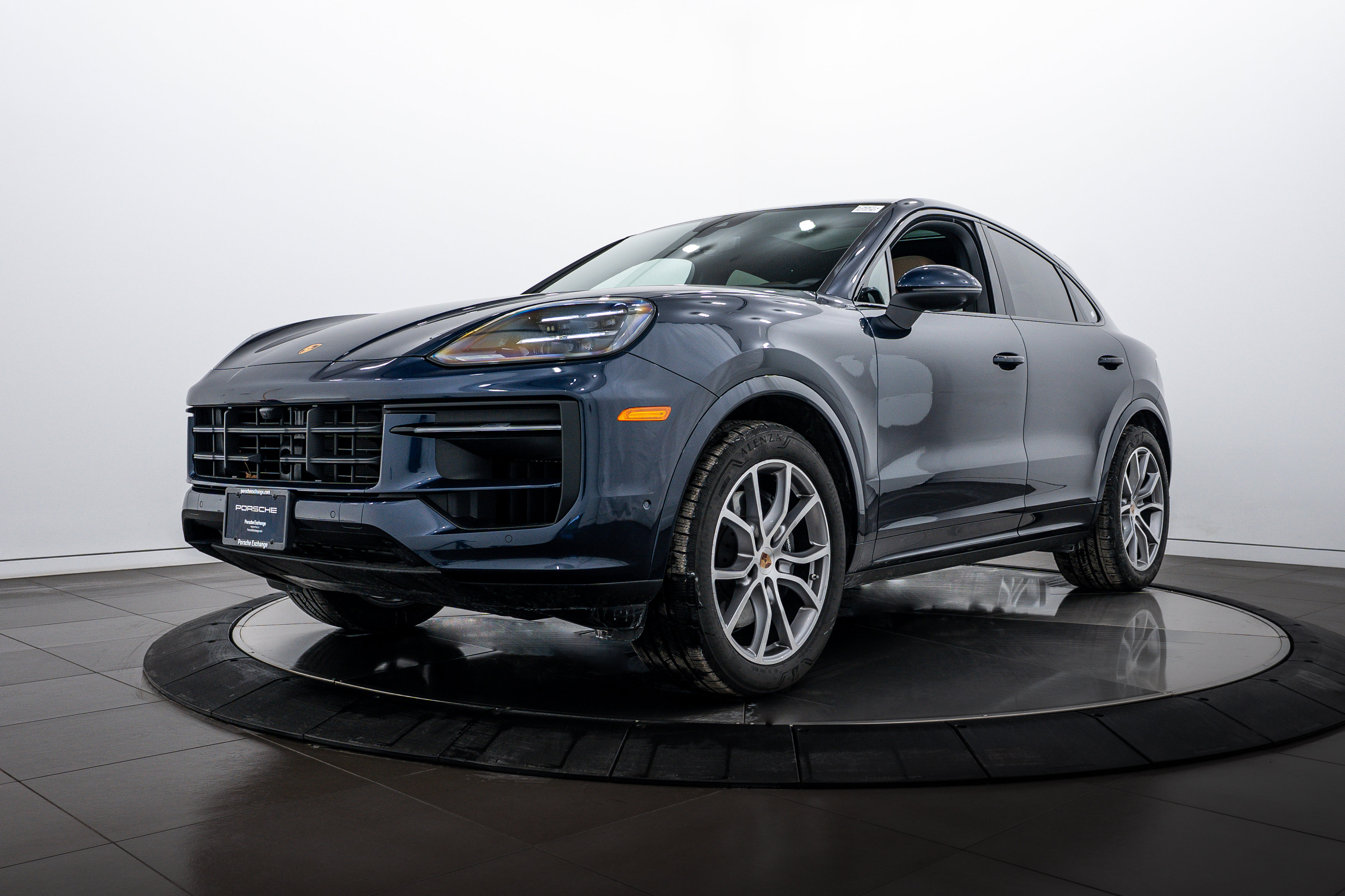 2025 Porsche Cayenne Coup Base