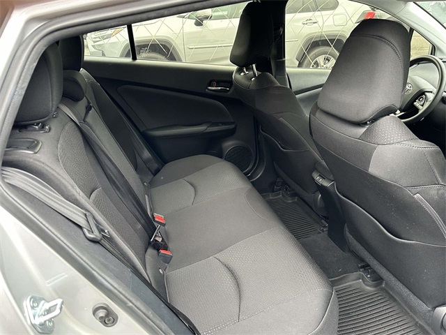 2022 Toyota Prius LE AWD-e photo 11