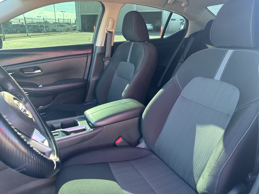 2024 Nissan Sentra SV photo 9