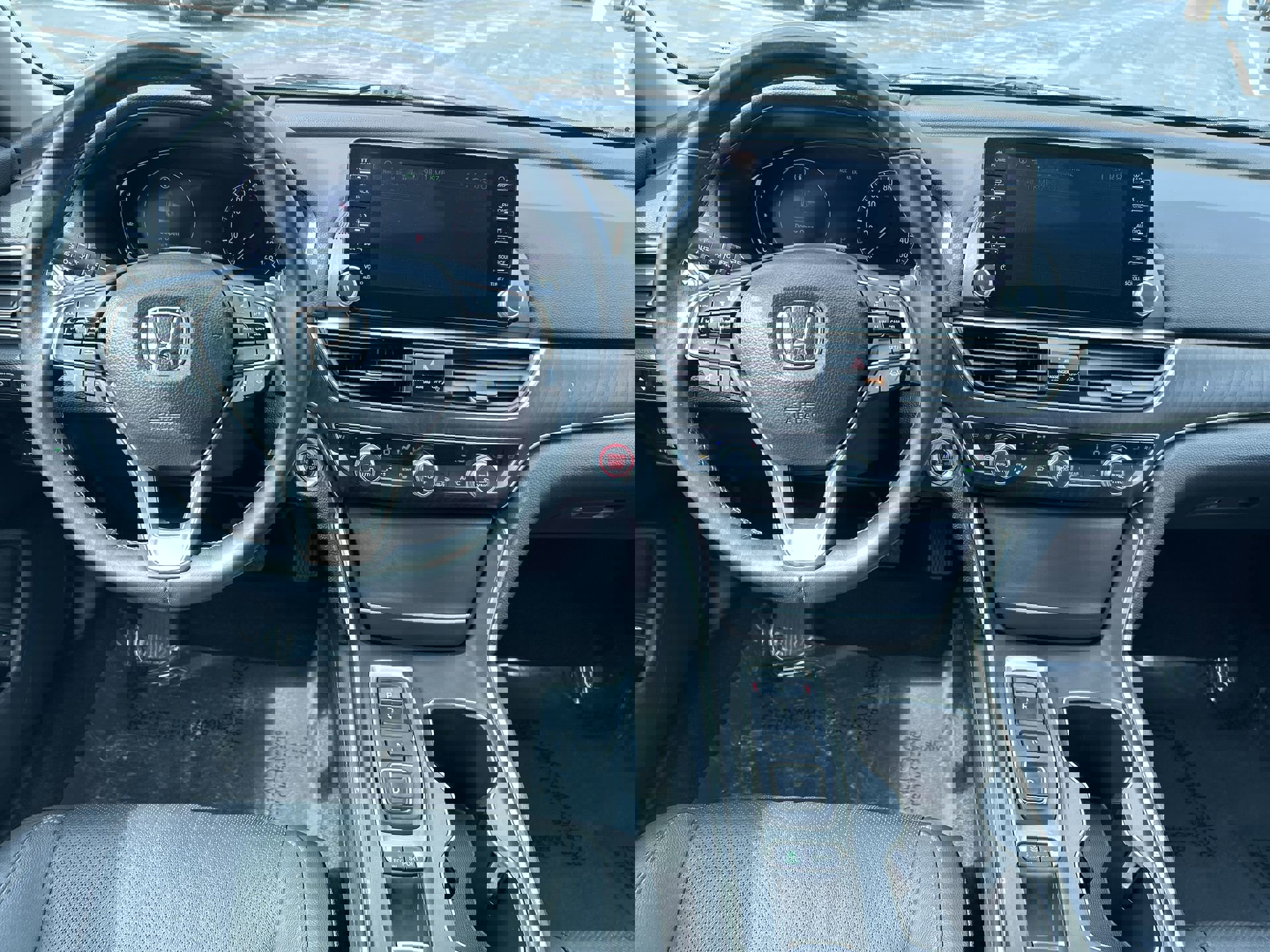 2020 Honda Accord Touring photo 25