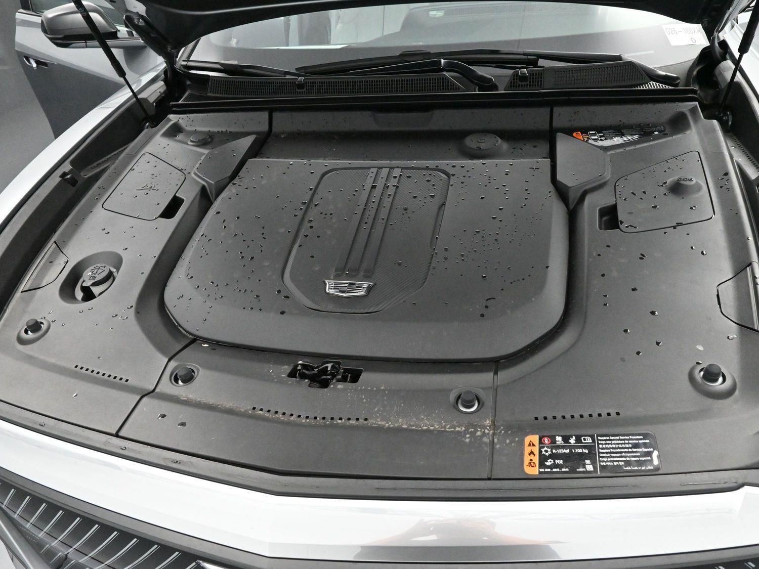 2024 Cadillac Lyriq Luxury photo 32