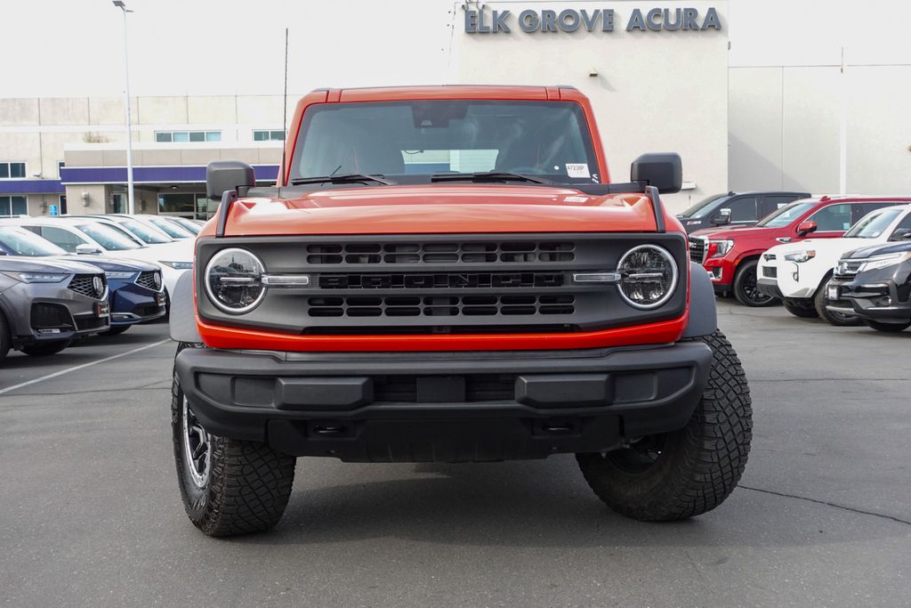 2023 Ford Bronco Base photo 2