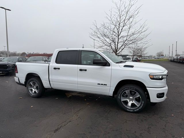 2026 Ram 1500 Express photo 3