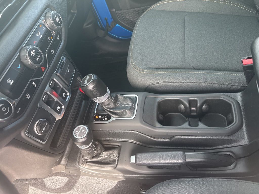 2025 Jeep Wrangler Sport photo 14
