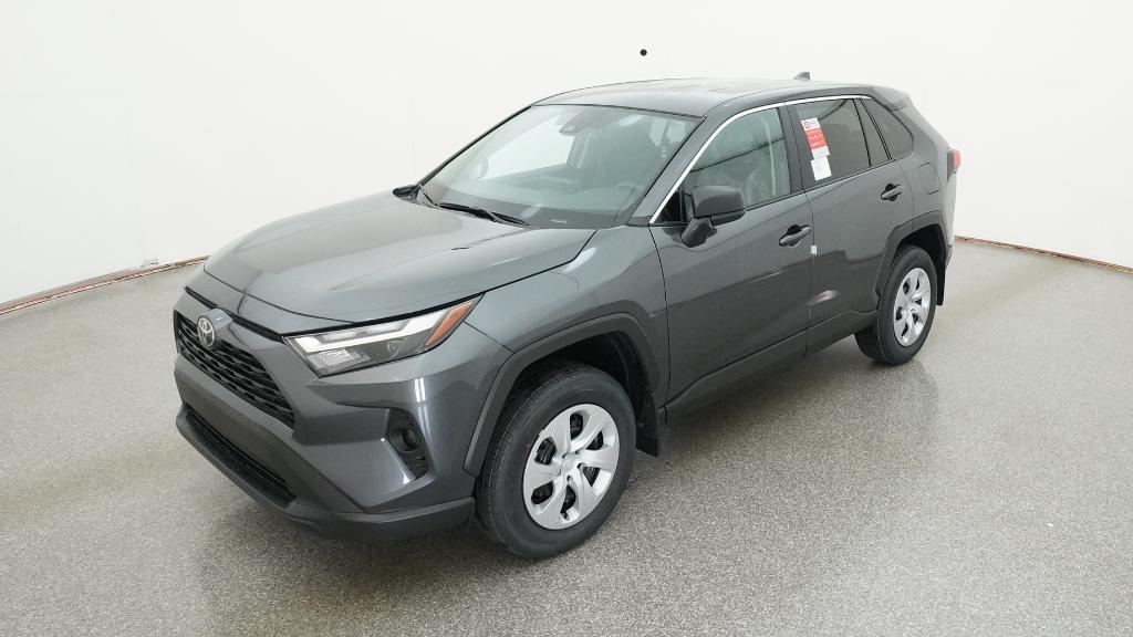 2025 Toyota RAV4 LE's photo