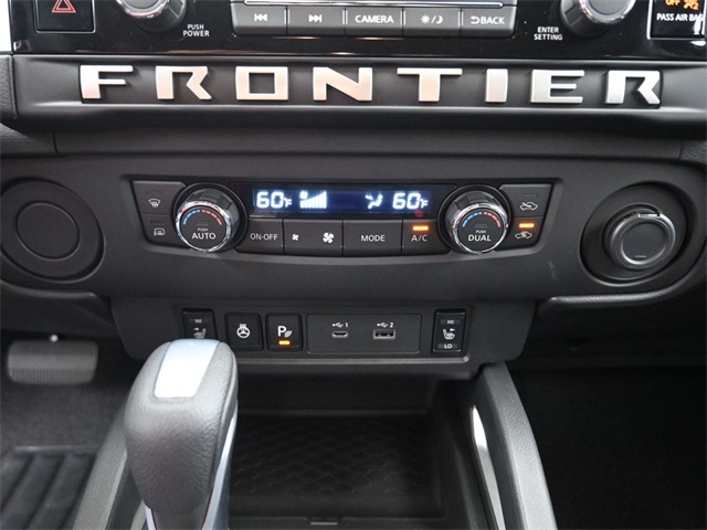 2025 Nissan Frontier SV photo 3