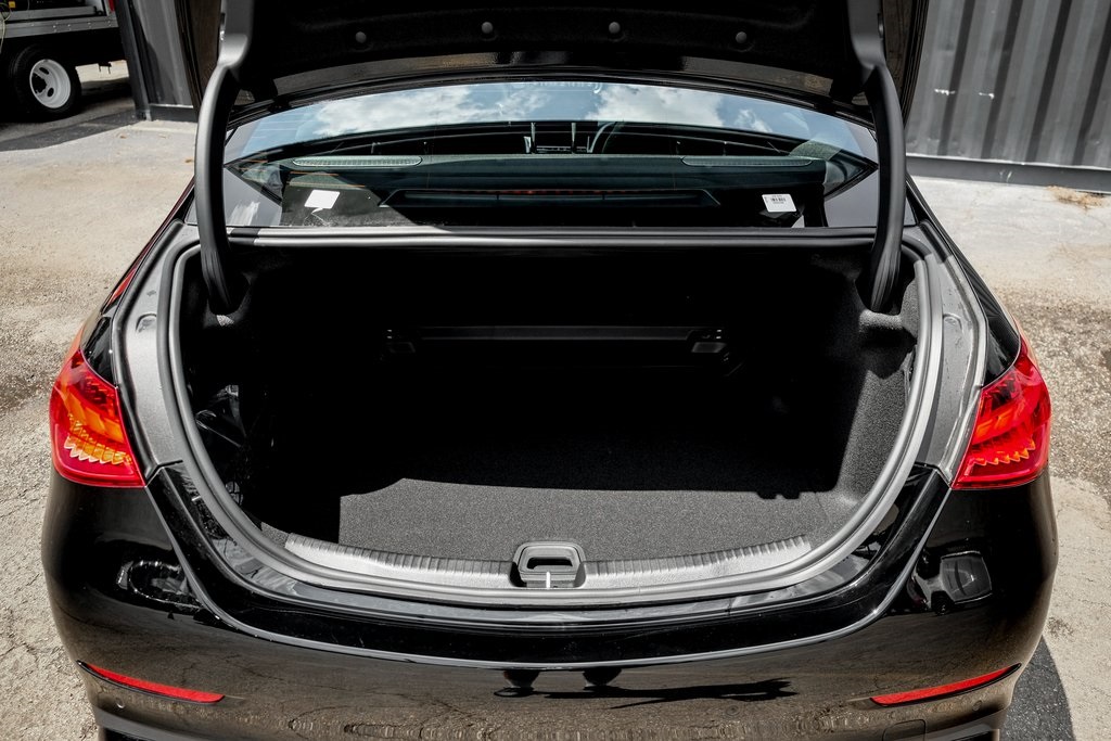 2025 Mercedes Benz C 300 4MATIC photo 9
