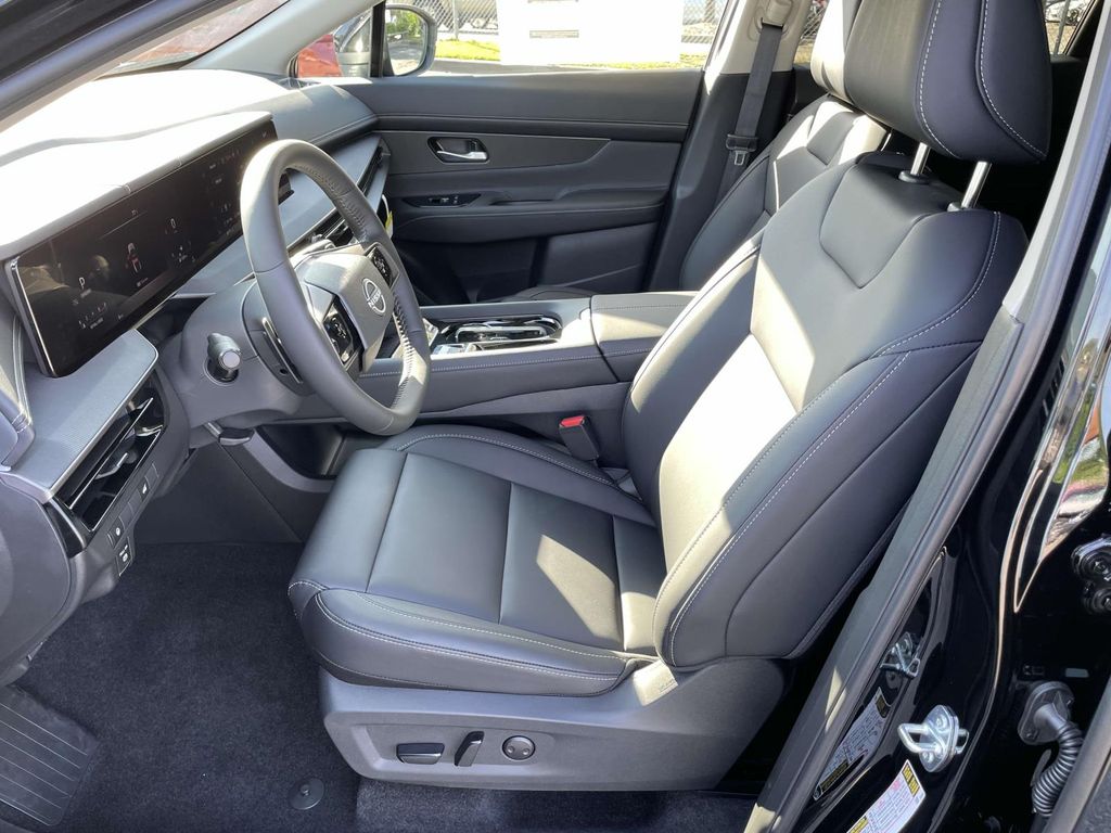 2025 Nissan Murano SV photo 9
