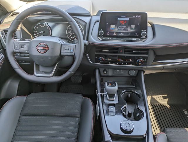 2026 Nissan Rogue SV photo 18