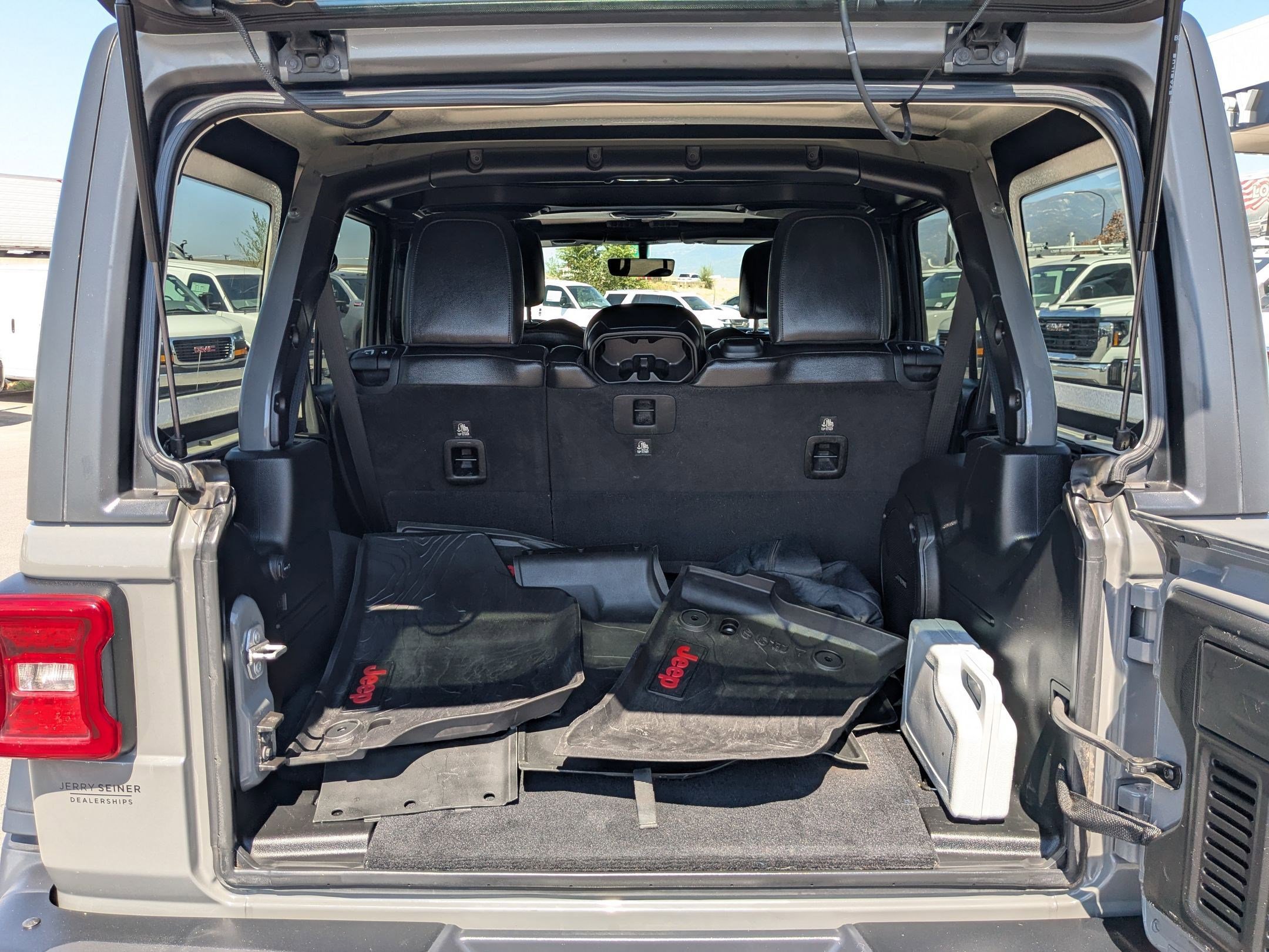 2018 Jeep Wrangler Unlimited Rubicon photo 26