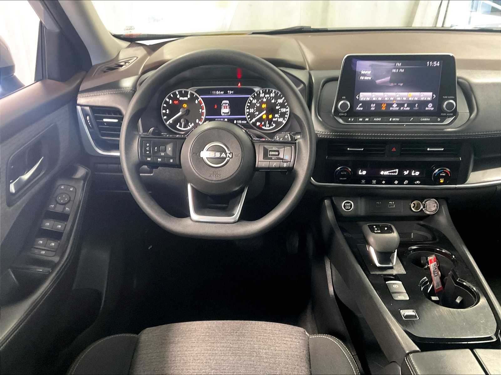 2023 Nissan Rogue SV photo 13