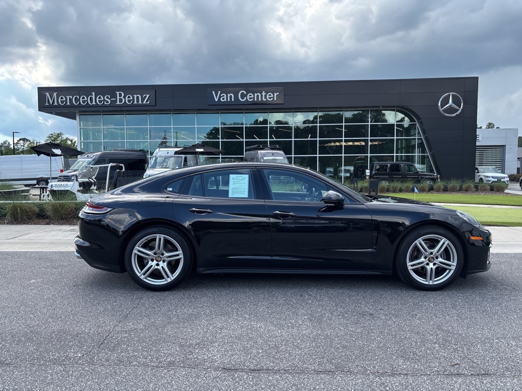 2021 Porsche Panamera 4 photo 2