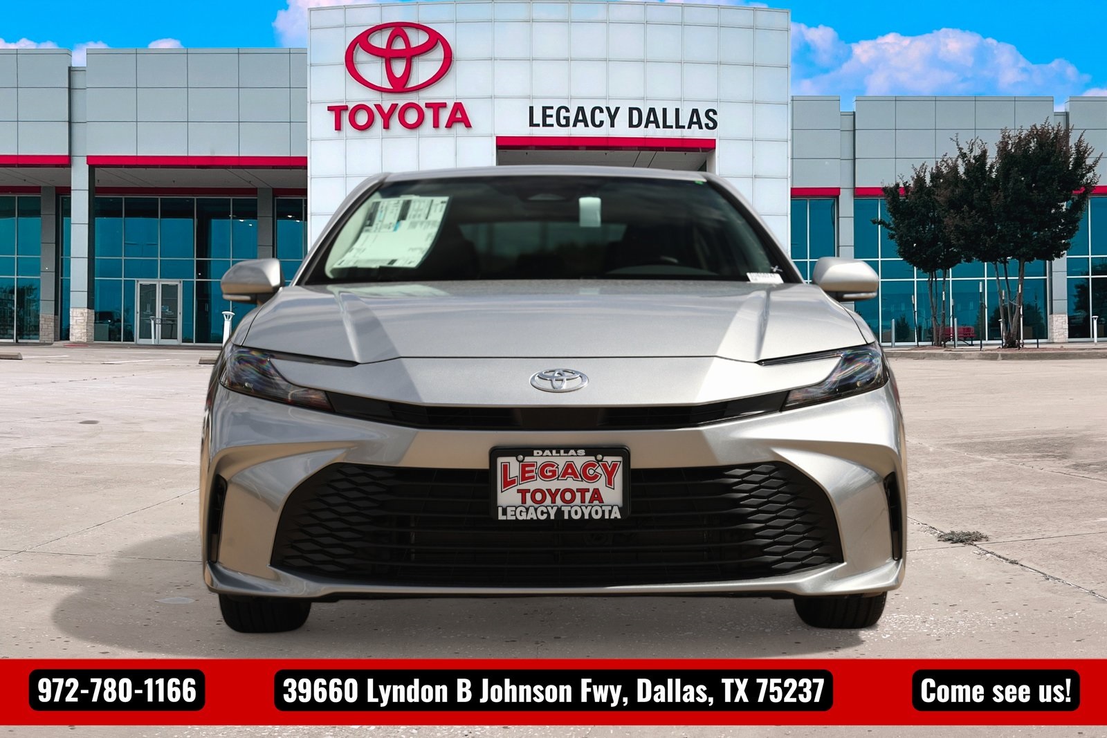 2026 Toyota Camry LE photo 4