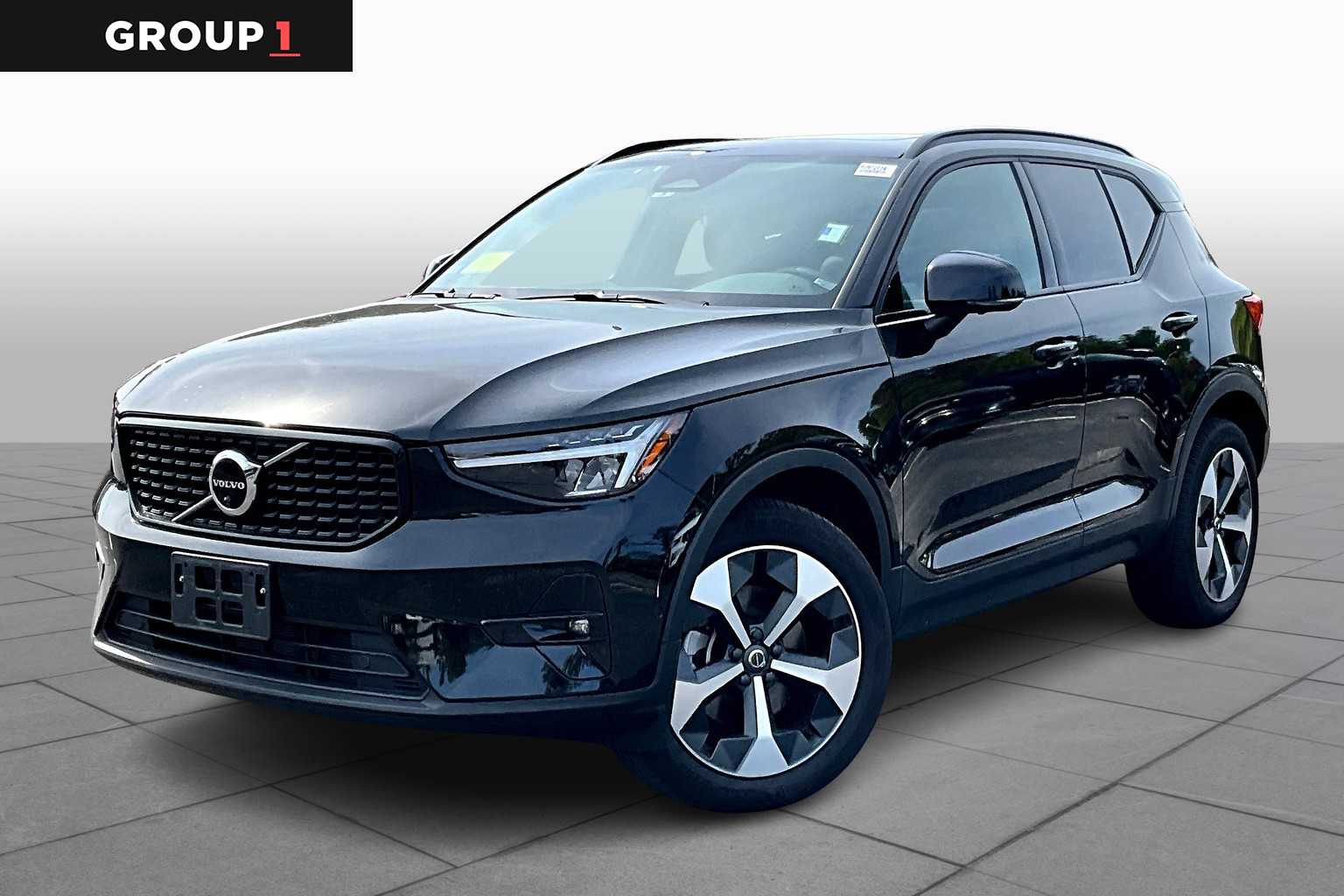 2023 Volvo XC40 Plus's photo